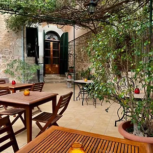 3* Hotel Casa Bougainvillea